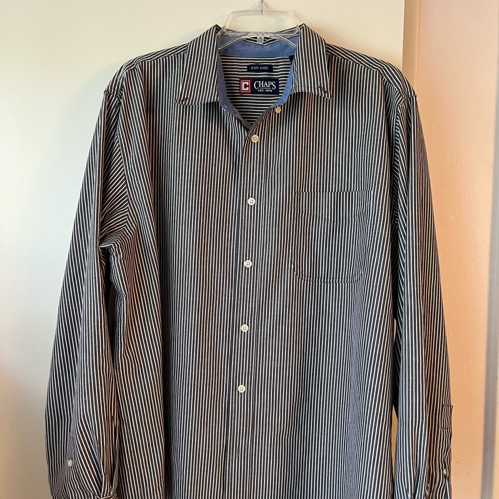 chaps men’s extra-large, easy care, long sleeve, gray, and white striped shirt
